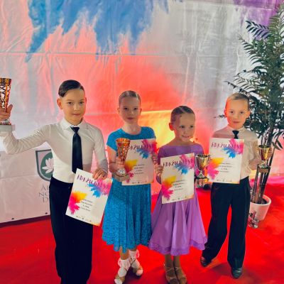 Sporta deju sacensības Ādažos. Lepojamies!
